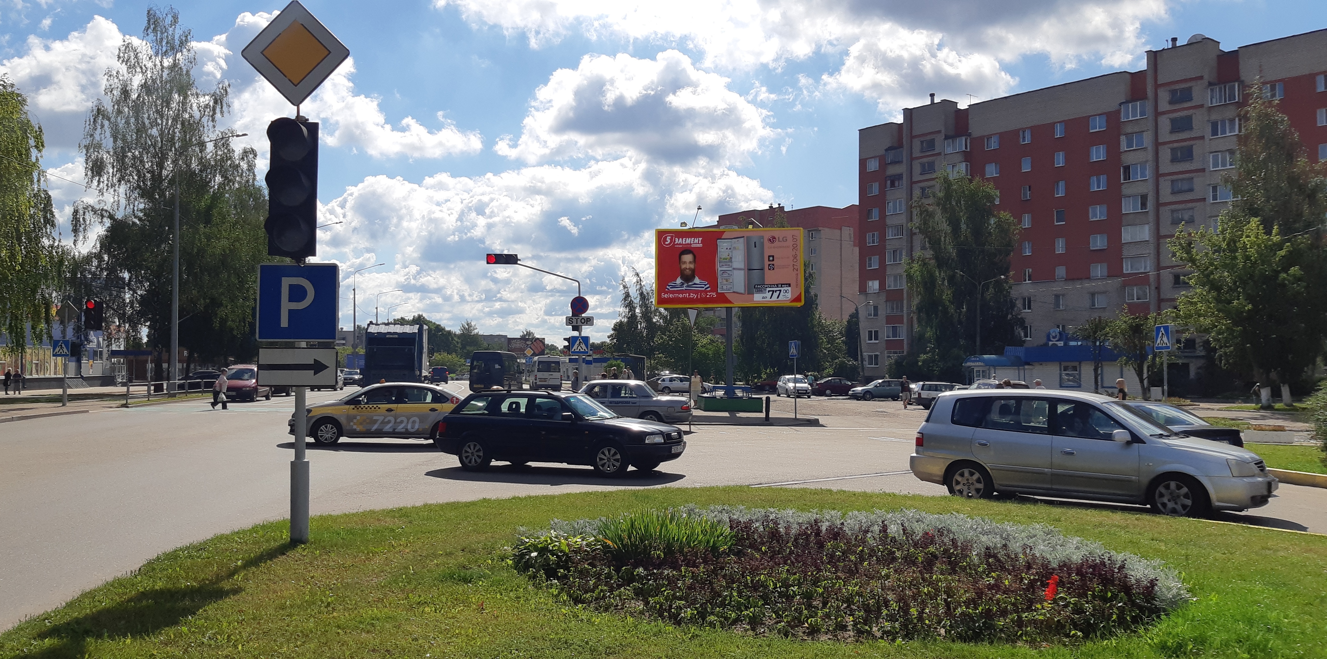 Полоцк, Октябрьская ул., в районе остановки "База" со стороны магазина "Фридрихсхафен" сторона A. Изображение 0.